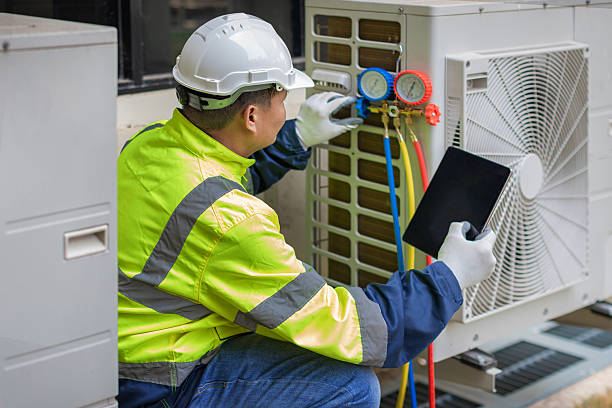Professional Hvac Installation technician working in Yorktown, VA
